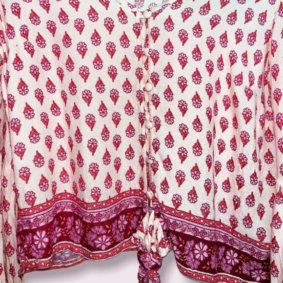 Hollister Boho Long Sleeve Crop Top Pink Flowy Button Front Shirt Womens Size M - Picture 4 of 9